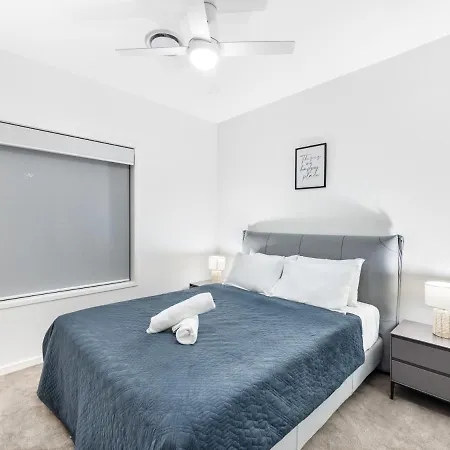 Holiday home Conveniently Located Luxury 4br Townhouse *