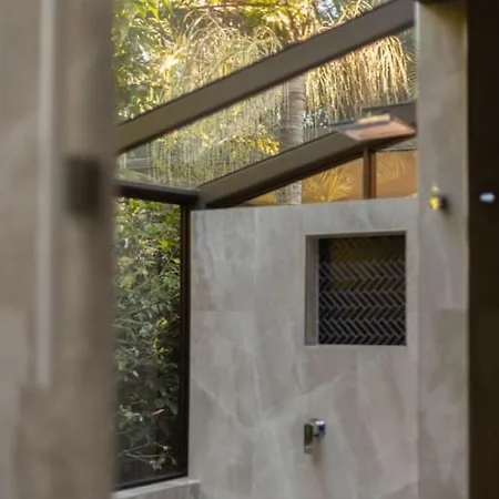 Holiday home Hidden Bali Style 5br House In Robertson