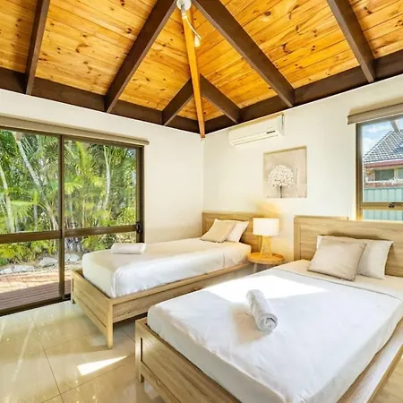 Holiday home Hidden Bali Style 5br House In Robertson