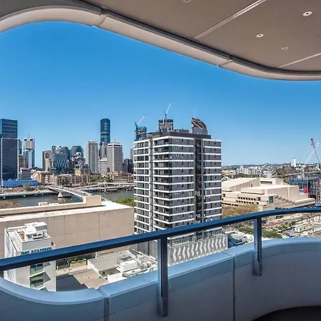 South City View 2 Bedroom With Parking Brisbane