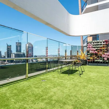 South City View 2 Bedroom With Parking