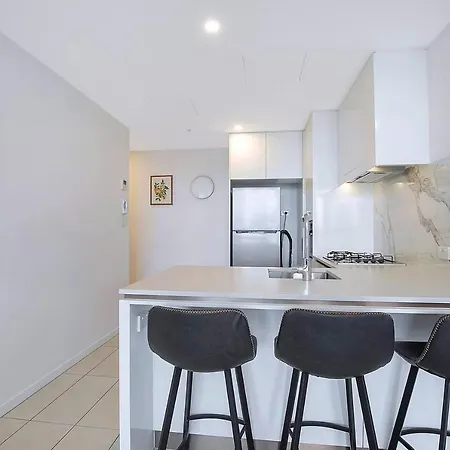 Soaring Skyline On Southside At Resort-style Apartment