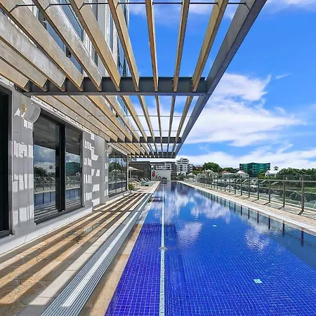'brightly Boutique' A Cbd Resort-style Escape Apartment *