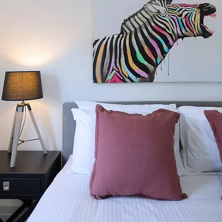 Nundah's Lush Haven - Serene Family Townhouse Escape Holiday home