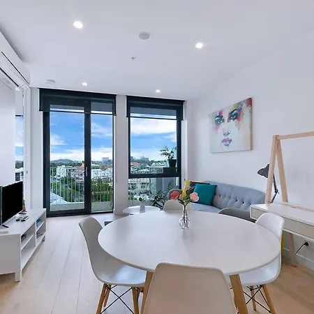 'brightly Boutique' A Cbd Resort-style Escape Apartment Brisbane