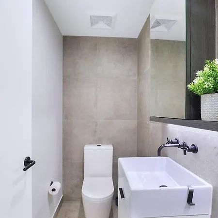 Apartment Of Town - A Refined Lifestyle Destination *