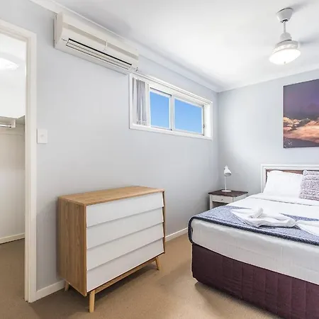 Soak Up The Sun From Modern Escape * Brisbane