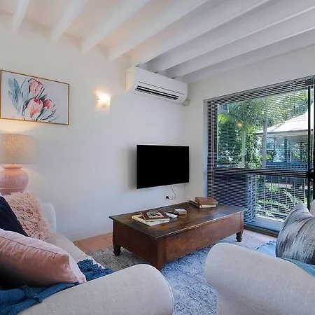 Holiday home Tropical Dreaming In The Heart Of Indooroopilly