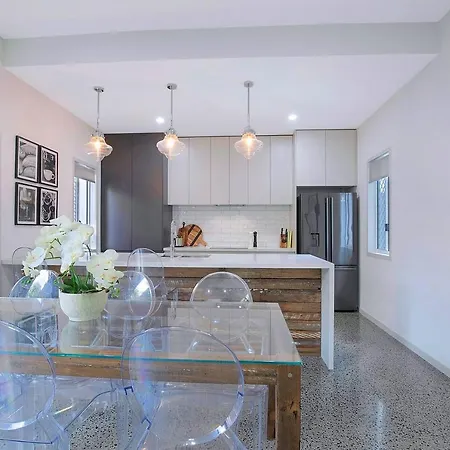 Holiday home Nundah's Lush Haven - Serene Family Townhouse Escape *