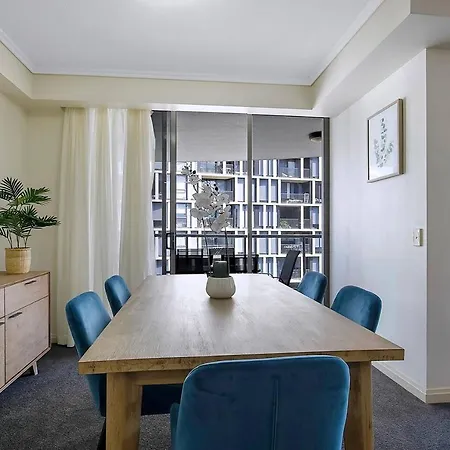 Of Brissie - Chic Resort-style Cbd Living Apartment Brisbane