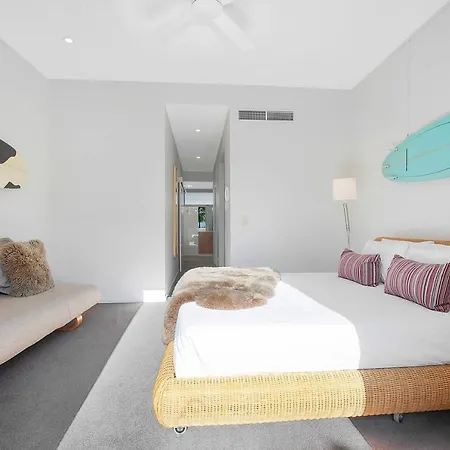 The Sun Catcher - A Trendy South Townhouse * Brisbane