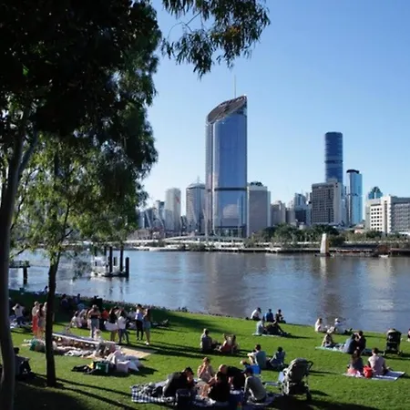 The Sun Catcher - A Trendy South Townhouse Holiday home Brisbane