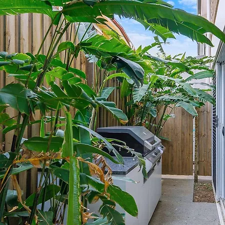 Holiday home Nundah's Lush Haven - Serene Family Townhouse Escape