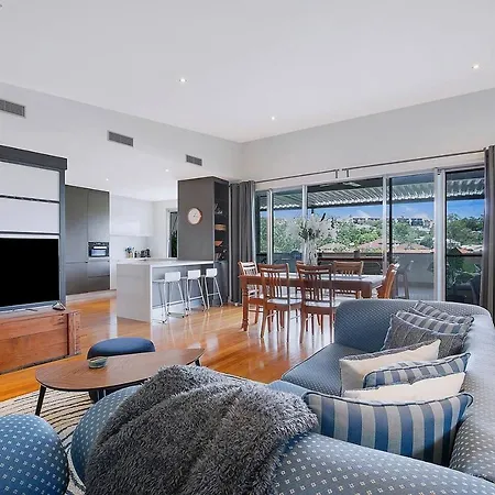 Of Taringa Penthouse With Sweeping Views * Brisbane