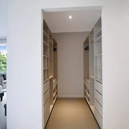 Of Taringa Penthouse With Sweeping Views Apartment