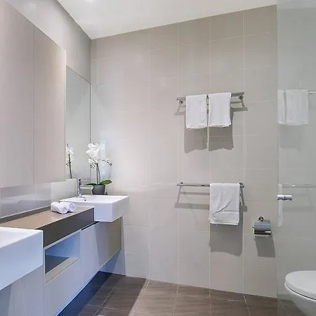 Of Taringa Penthouse With Sweeping Views Apartment