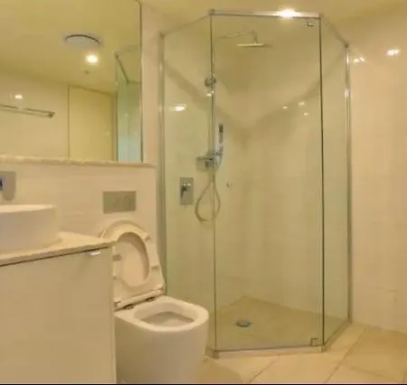 Executive With Pool & Gym Apartment *