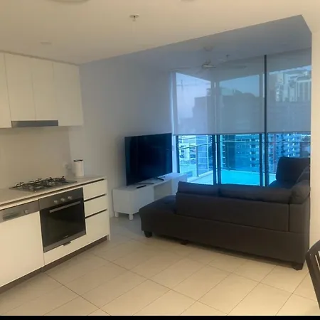 Lice X * Brisbane