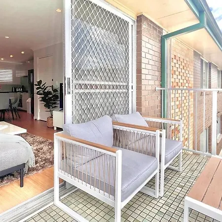 Apartment New! Long Welcome. 2 Bedroom Boutique