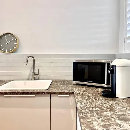 New! Long Welcome. 2 Bedroom Boutique Brisbane