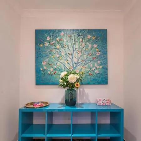Luxury Living 2 Bedrooms 4 Beds 2b Athrooms In Southern Brisbane+ Parking *