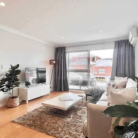 New! Long Welcome. 2 Bedroom Boutique