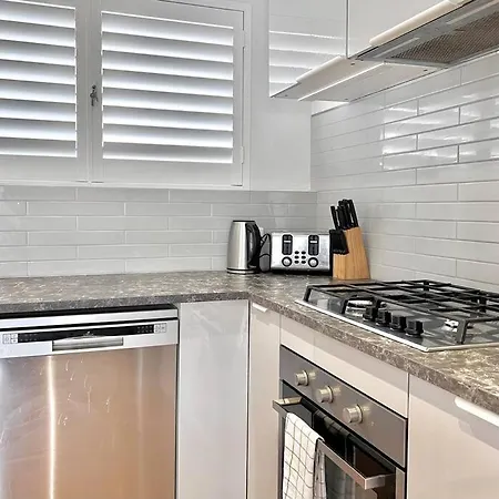 New! Long Welcome. 2 Bedroom Boutique *