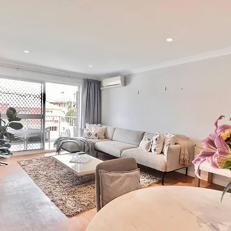 New! Long Welcome. 2 Bedroom Boutique *