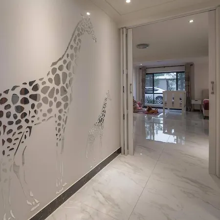 Luxury Living 2 Bedrooms 4 Beds 2b Athrooms In Southern Brisbane+ Parking