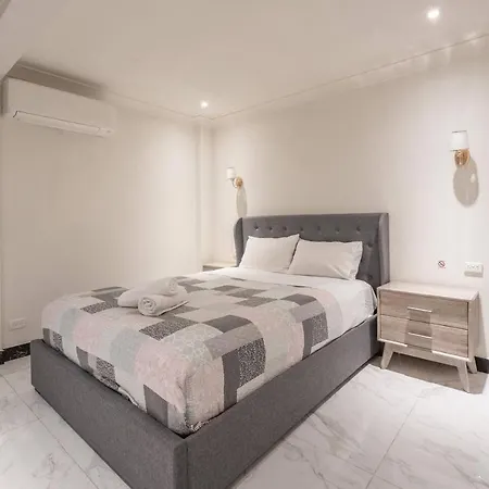 Apartment Luxury Living 2 Bedrooms 4 Beds 2b Athrooms In Southern Brisbane+ Parking Brisbane