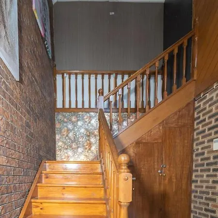 Luxury Living 2 Bedrooms 4 Beds 2b Athrooms In Southern Brisbane+ Parking Brisbane