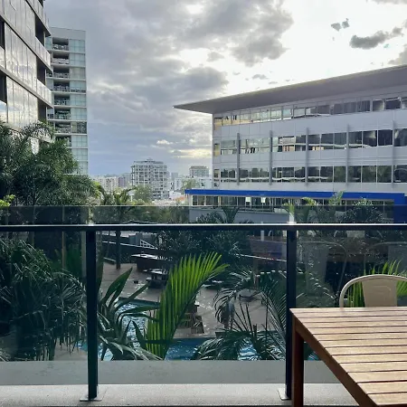 Apartment Two Bedroom In South Brisbane