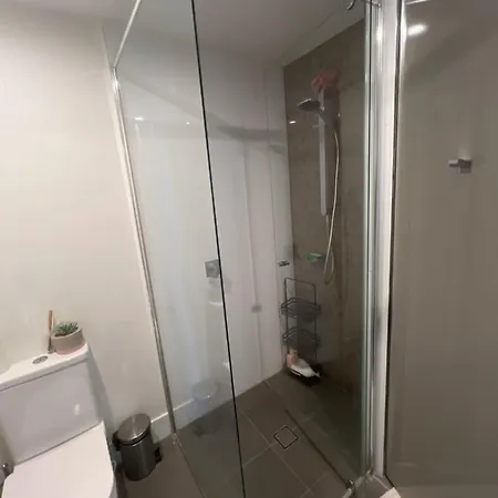 Homestay One Bedroom In A Two Bedroom *