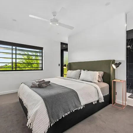 Hotel Luxury In New Farm!