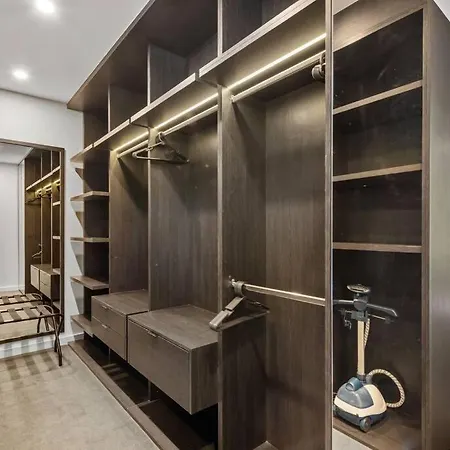 Luxury In New Farm!