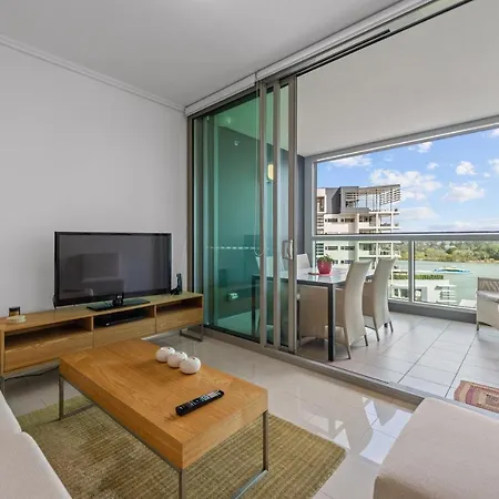 Apartment 1-bedroom Riverfront With Pool *
