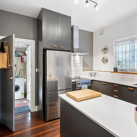 Step Back Into Style ~ 2bed/1bath/1car ~ New Farm Apartment
