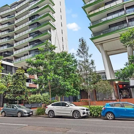 Apartment South Bank Sensational! ~ 1bed,1bath,1car,balcony