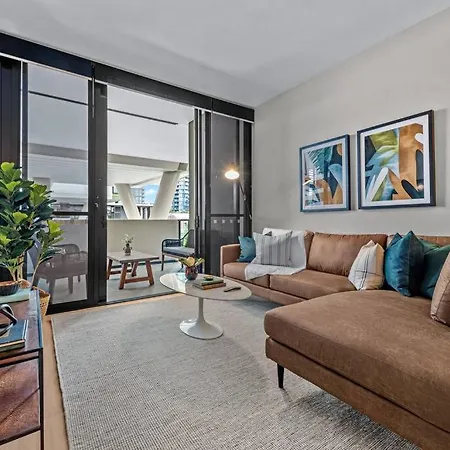 Apartment South Bank Sensational! ~ 1bed,1bath,1car,balcony *