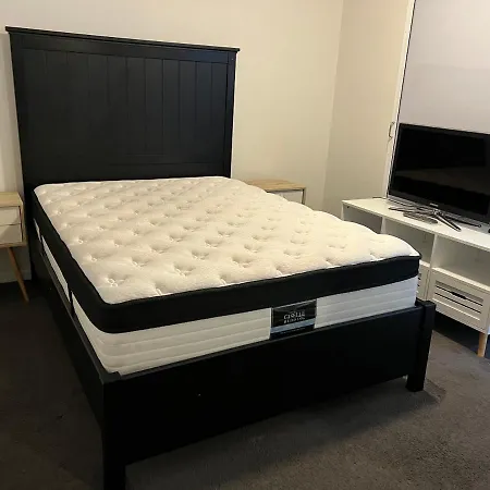 Homestay Fortitude Valley Sharing With Other Guests Brisbane