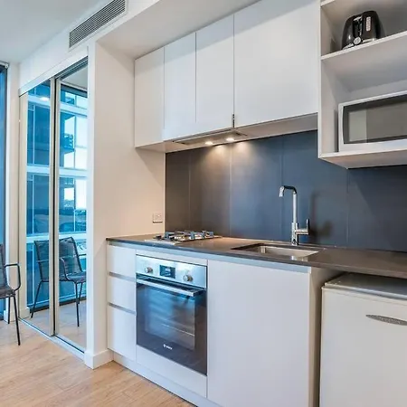 Cozy 1bed Studio In South Next To Station Apartment *