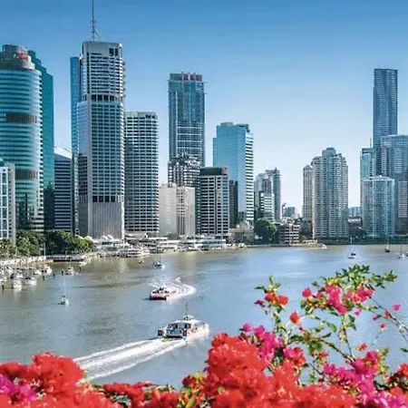 Heritage 5br - Minutes Walk To Cbd&south Bank, 3 Parking *