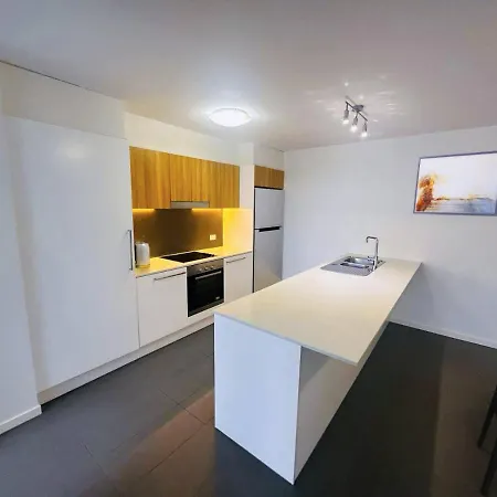 Lovely 1br 1 Bath 1cp Near Qut Parks & Shops