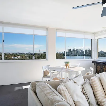 The Hillside At Hamilton - A Fresh Riverfront Abode * Brisbane