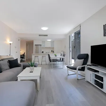 'attiva' A Gem With Pool And Private Patio *