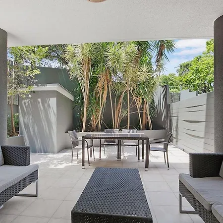 'attiva' A Gem With Pool And Private Patio * Brisbane