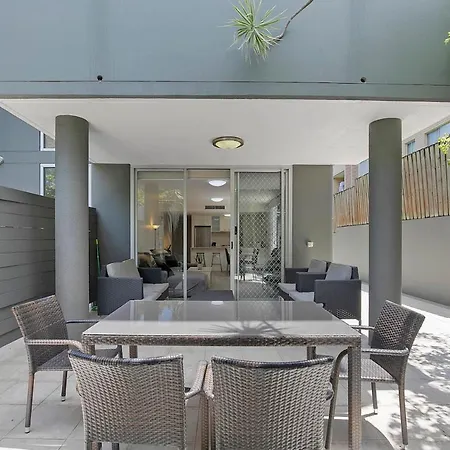 'attiva' A Gem With Pool And Private Patio Apartment *