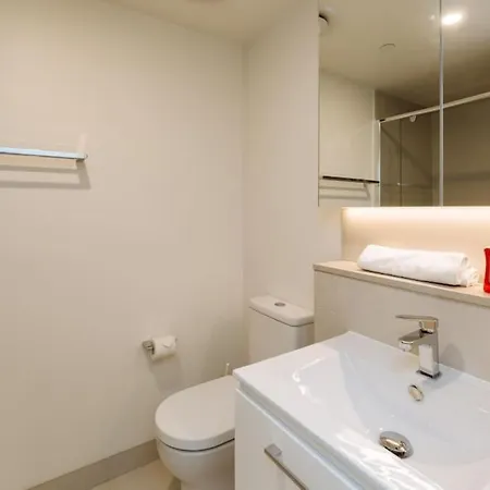 Modern 2br In The Heart Of South Apartment Brisbane