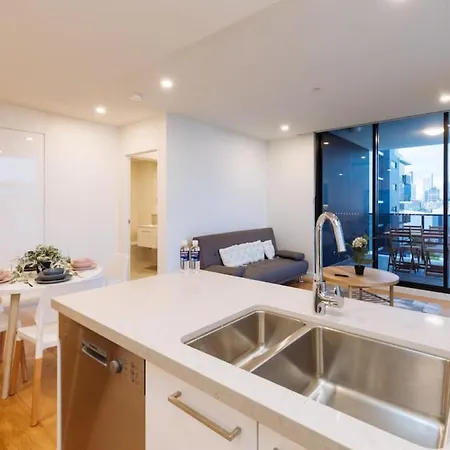 Modern 2br In The Heart Of South * Brisbane