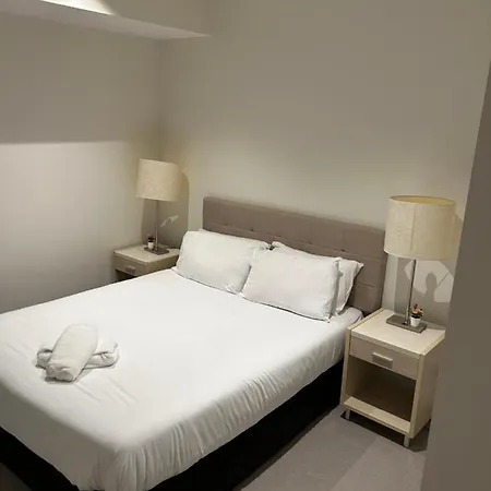 Spectacular View In The Heart Of City / Cbd Apartment *